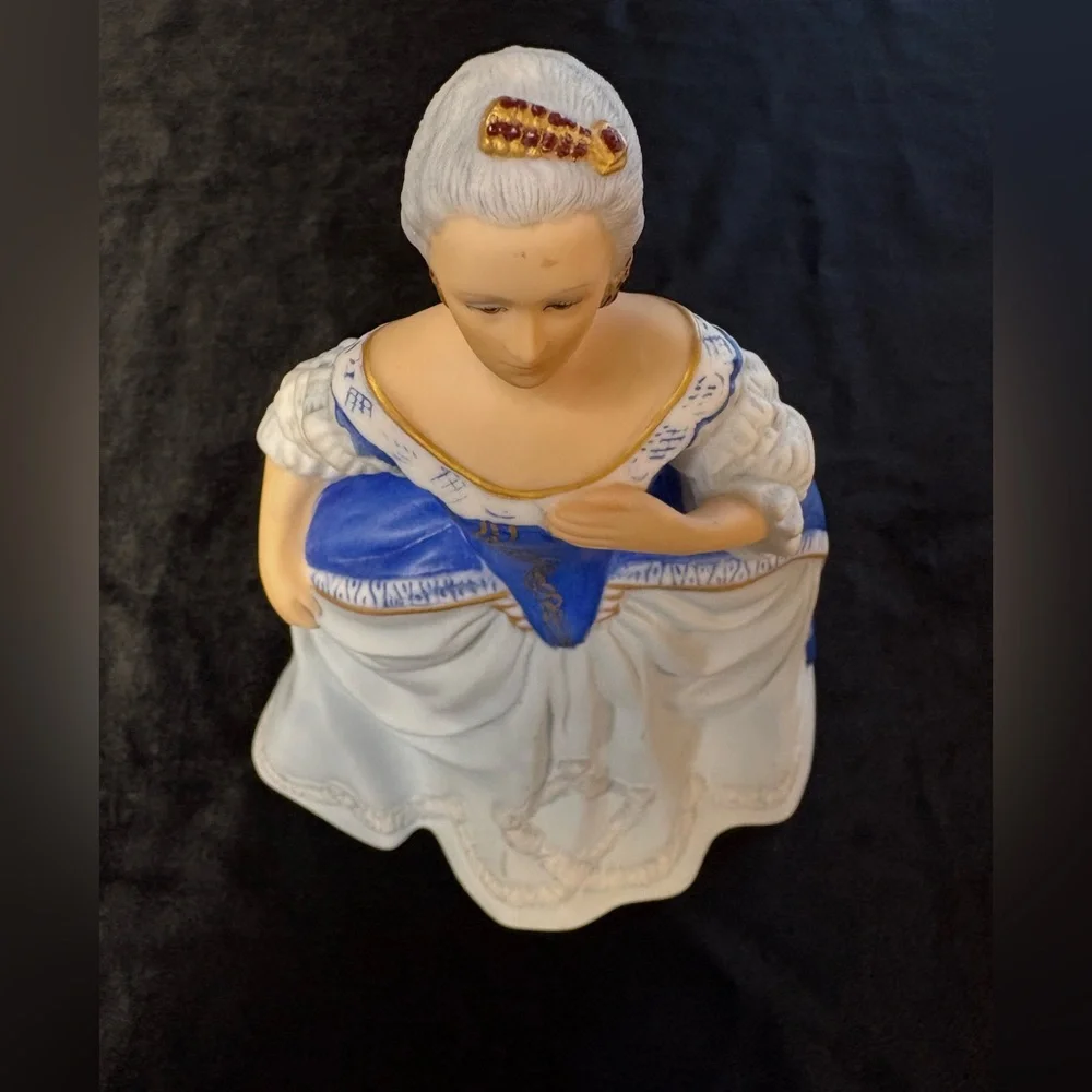 Franklin Mint Cathrine The Great Figurine / Porcelain Rococo Collectible - Picture 3 of 10